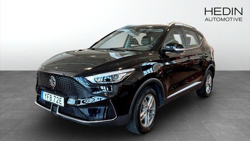 Svart (black) Begagnad 2022 MG ZS Sedan | 254 900 kr (Superpris) - Bild 1/4