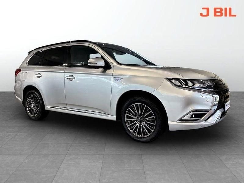 Silver Begagnad 2019 Mitsubishi Outlander Edition SUV | 229 900 kr - Bild 1/4