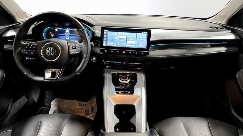 Begagnad MG MG5 EV Luxury 114 kW (156 HK) 2022 Svart Kombi