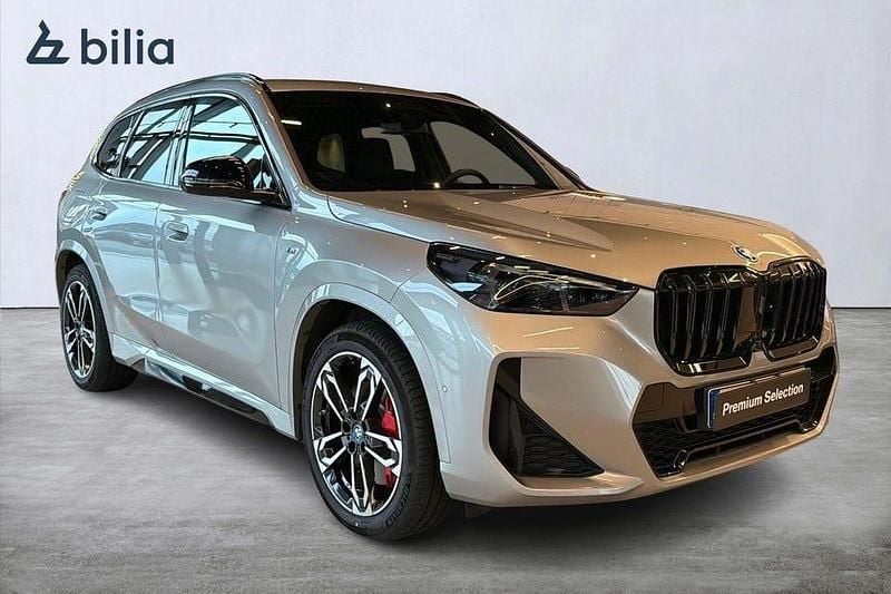 Begagnad BMW X1 M Sport 245 HK (180 kW) 2025 Space silver metallic SUV