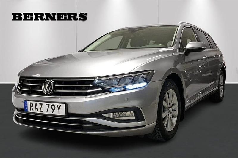 Begagnad VW Passat 203 HK (149 kW) 2024 Silver