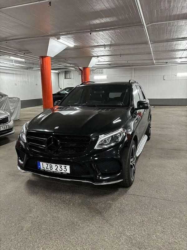 Svart Begagnad 2016 Mercedes GLE350 AMG line SUV | 295 000 kr (Superpris) - Bild 1/4