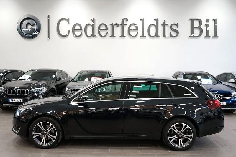 Svart Begagnad 2016 Opel Insignia Business Kombi | 139 900 kr (Dyr) - Bild 1/4