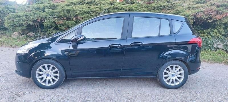 Begagnad Ford B-MAX 75 HK (55 kW) 2015 Svart Minibuss