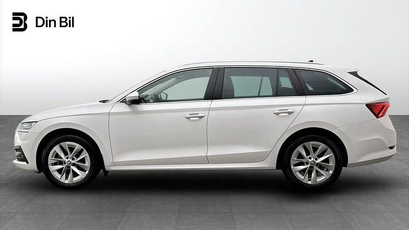 Begagnad Skoda Octavia Style 150 HK (110 kW) 2023 Vit Kombi
