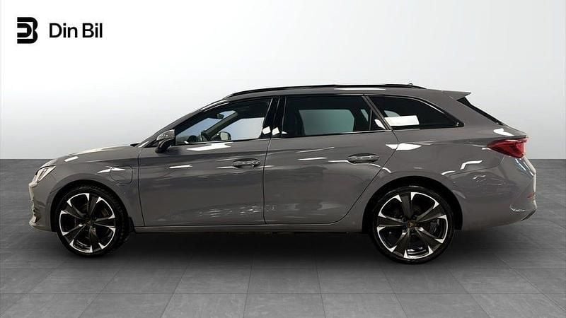 Begagnad Cupra Leon 150 HK (110 kW) 2021 Grå