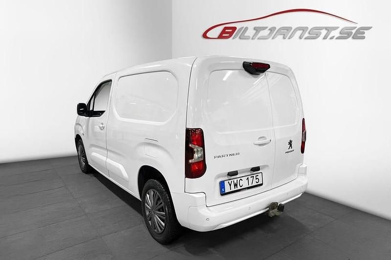 Begagnad Peugeot Partner 103 HK (75 kW) 2018 Vit Minibuss