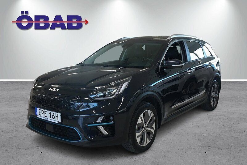 Blå (blå metallic) Begagnad 2021 Kia e-Niro Advance SUV | 288 900 kr (Dyr) - Bild 1/4