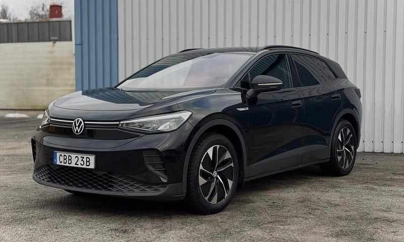 Begagnad VW ID.4 Pro Performance 150 kW (204 HK) 2022 Svart SUV