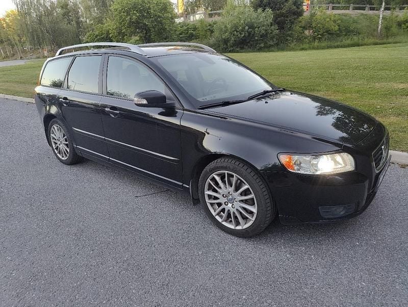 Svart Begagnad 2008 Volvo V50 Summum Kombi | 28 500 kr (Bra pris) - Bild 1/4