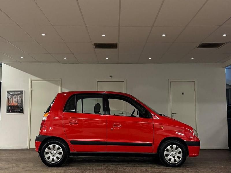 Begagnad Hyundai Atos Prime 58 HK (42 kW) 2000 Röd Halvkombi
