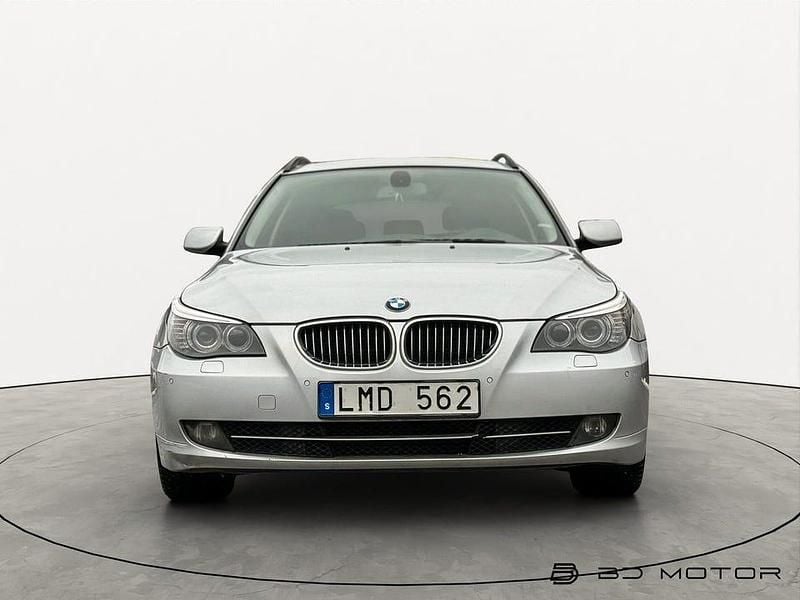Begagnad BMW 525 197 HK (144 kW) 2009 Silver