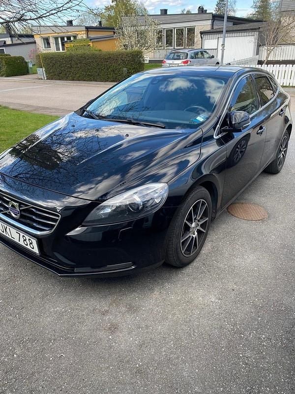 Begagnad Volvo V40 150 HK (110 kW) 2014