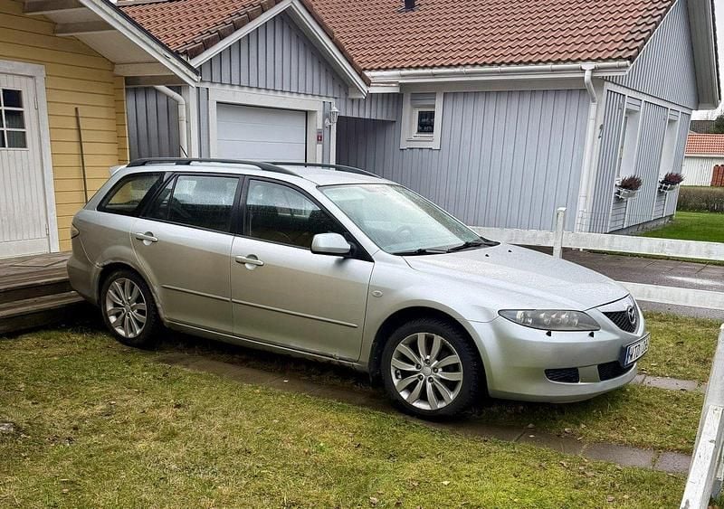 Grå Begagnad 2005 Mazda 6 Inclusive Kombi | 8 900 kr (Marknadspris) - Bild 1/4