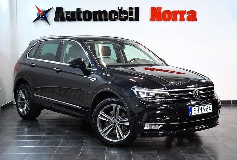 Svart Begagnad 2017 VW Tiguan R-line SUV | 219 900 kr (Marknadspris) - Bild 1/3