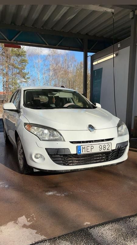 Begagnad Renault Mégane III 90 HK (66 kW) 2011