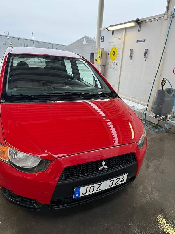 Begagnad Mitsubishi Colt 95 HK (69 kW) 2009 Halvkombi