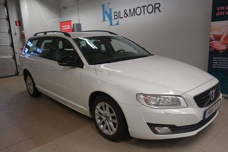 Vit (icevit) Begagnad 2015 Volvo V70 Dynamic Kombi | 159 900 kr (Lite dyr) - Bild 1/4