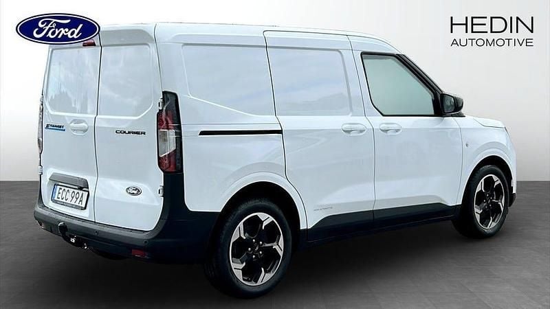 Ny Ford Courier Limited 100 kW (136 HK) 2025 Vit Minibuss
