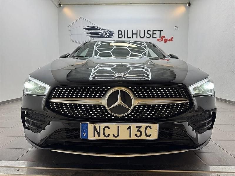 Begagnad Mercedes CLA200 Shooting Brake 2020 Svart Kombi