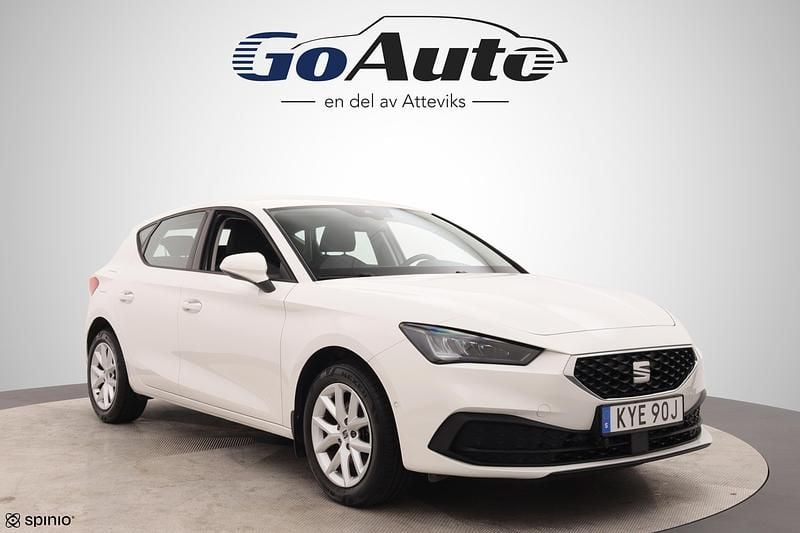 Begagnad Seat Leon Style 112 HK (82 kW) 2022 Vit Halvkombi