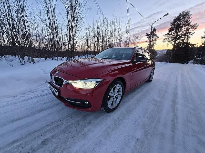 Begagnad BMW 320 Sport Line 190 HK (139 kW) 2016 Röd Kombi