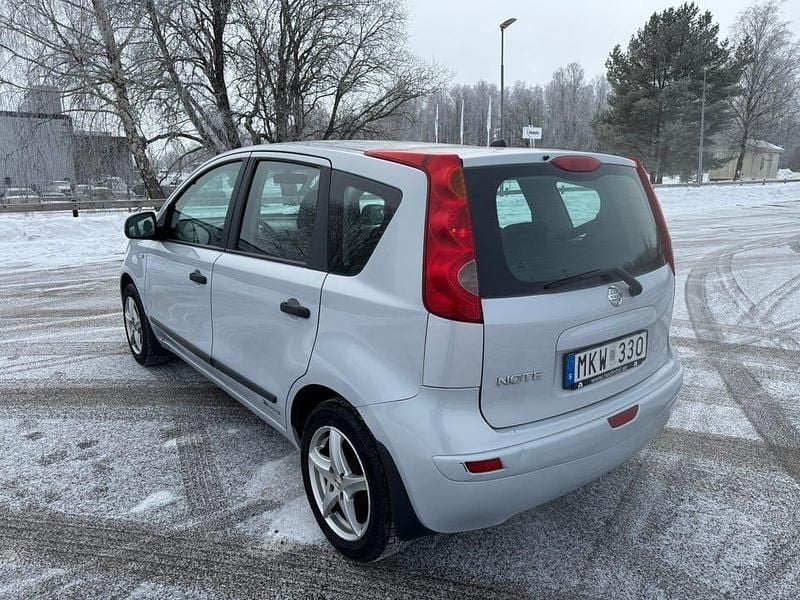 Begagnad Nissan Note 110 HK (80 kW) 2008 Halvkombi