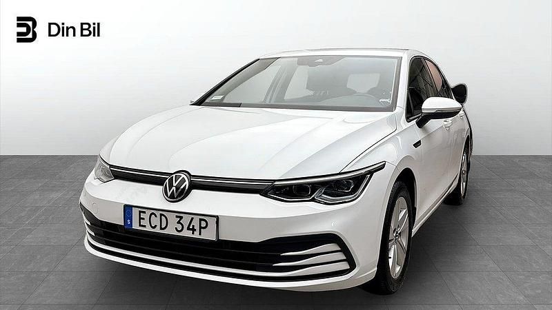 Vit Begagnad 2020 VW Golf VIII Pro Kombi | 239 900 kr (Marknadspris) - Bild 1/4