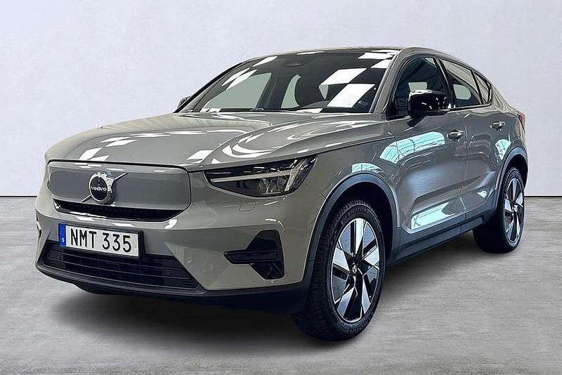 Grå Begagnad 2023 Volvo EC40 Core SUV | 394 800 kr (Lite dyr) - Bild 1/4