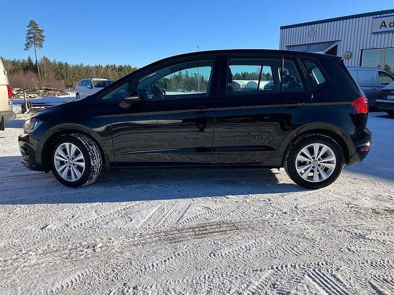 Begagnad VW Golf VII 116 HK (85 kW) 2017 Svart Halvkombi
