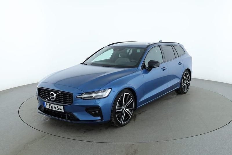 Blå Begagnad 2021 Volvo V60 R-Design Kombi | 400 000 kr (Marknadspris) - Bild 1/4