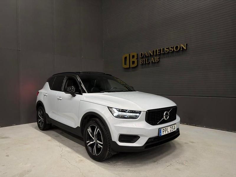 Begagnad Volvo XC40 R-Design 163 HK (119 kW) 2020 Grå SUV