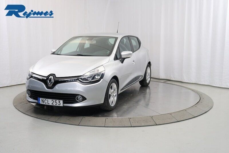 Silver Begagnad 2016 Renault Clio IV Dynamique Halvkombi | 99 800 kr (Marknadspris) - Bild 1/4