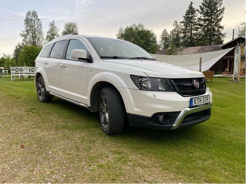 Vit Begagnad 2015 Fiat Freemont SUV | 89 000 kr (Bra pris) - Bild 1/4
