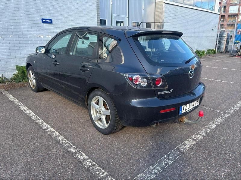 Grå Begagnad 2007 Mazda 3 Inclusive Halvkombi | 5 000 kr (Superpris) - Bild 1/1