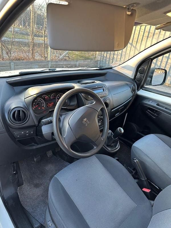 Begagnad Peugeot Bipper 75 HK (55 kW) 2016