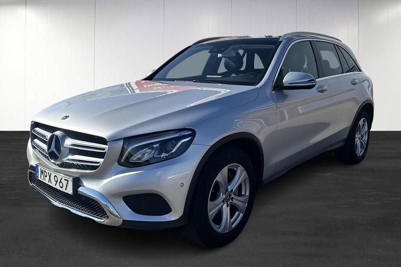 Silver Begagnad 2018 Mercedes GLC250 SUV | 359 500 kr (Marknadspris) - Bild 1/4