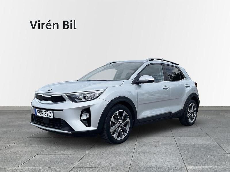Grå Begagnad 2020 Kia Stonic Advance SUV | 189 000 kr (Marknadspris) - Bild 1/4