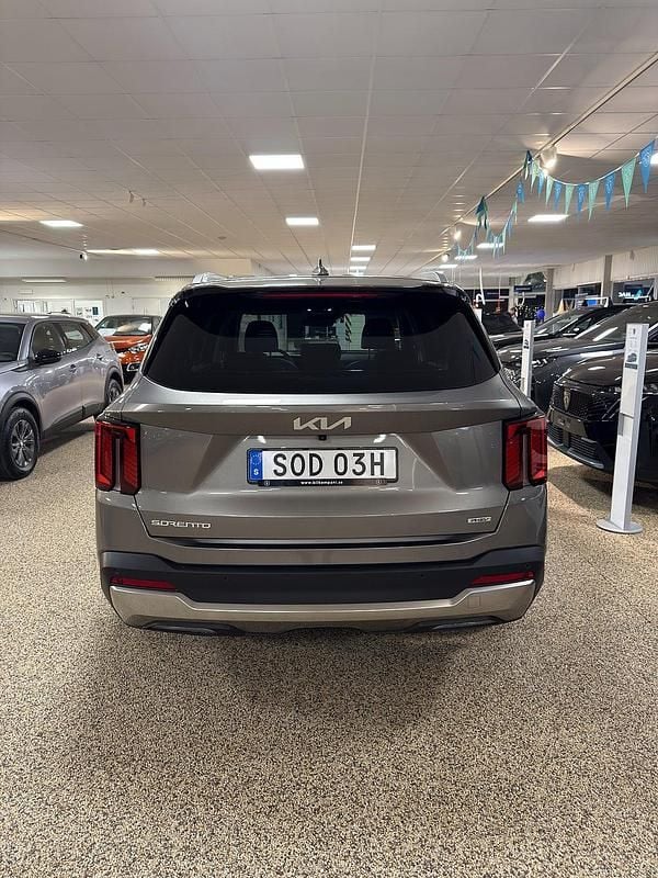 Begagnad Kia Sorento Advance 252 HK (185 kW) 2024 Grå SUV