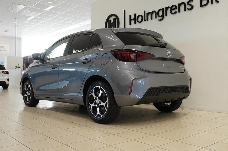Begagnad MG MG3 102 HK (75 kW) 2024 Grå/silver Halvkombi