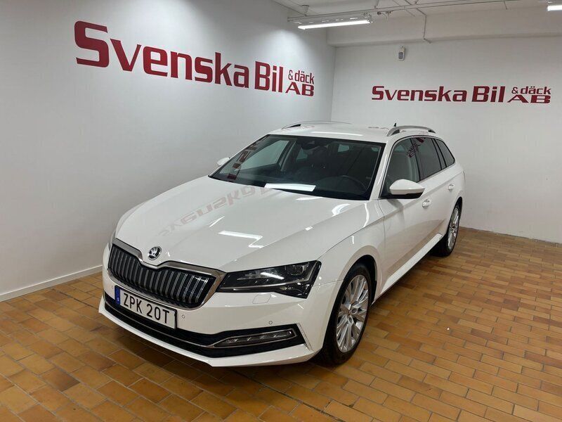 Vit Begagnad 2020 Skoda Superb Business Line Kombi | 269 000 kr (Dyr) - Bild 1/4