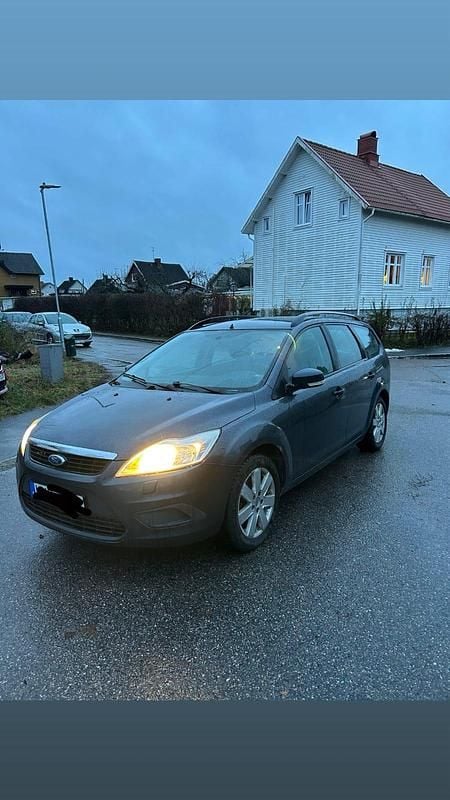 Begagnad 2010 Ford Focus Kombi | 19 000 kr (Marknadspris) - Bild 1/4