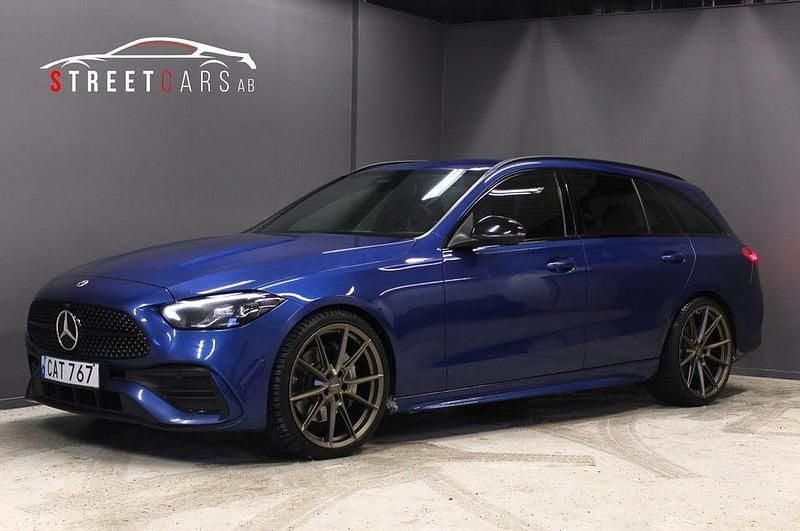 Blå Begagnad 2023 Mercedes C220 AMG Kombi | 339 900 kr (Marknadspris) - Bild 1/4
