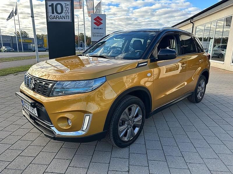 Begagnad Suzuki Vitara 116 HK (85 kW) 2022 Gul SUV