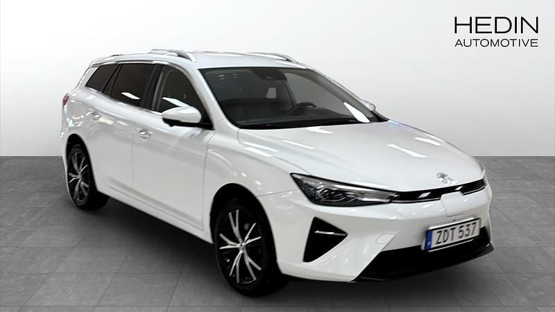 Vit (white) Begagnad 2022 MG MG5 EV Luxury Kombi | 249 900 kr - Bild 1/4