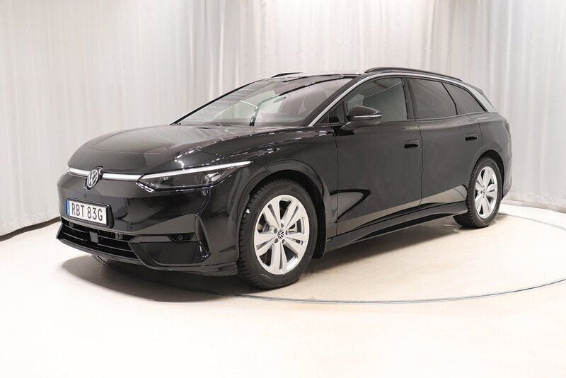 Svart Begagnad 2025 VW ID.7 Pro Sedan | 599 900 kr (Marknadspris) - Bild 1/4