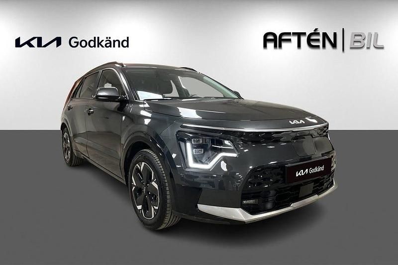Begagnad Kia e-Niro Advance 150 kW (204 HK) 2023 Grå SUV