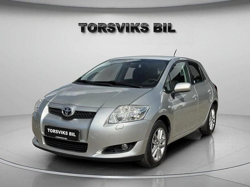 Silver Begagnad 2009 Toyota Auris Halvkombi | 59 900 kr (Marknadspris) - Bild 1/4