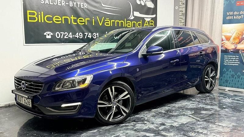 Blå Begagnad 2014 Volvo V60 Ocean Race Kombi | 114 900 kr (Marknadspris) - Bild 1/4