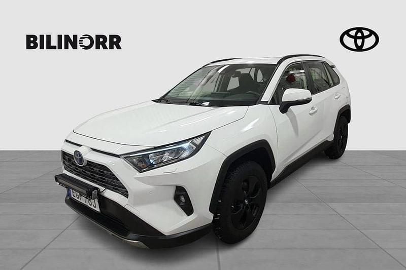 Vit Begagnad 2022 Toyota RAV4 Hybrid Active SUV | 299 900 kr (Marknadspris) - Bild 1/4